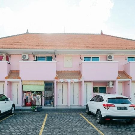 Reddoorz At Kawaii Apartment Jimbaran Balian Екстериор снимка